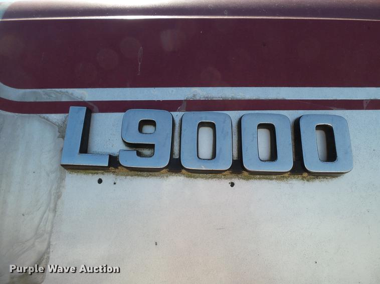 image for item DE7779 1988 Ford L9000 dump truck