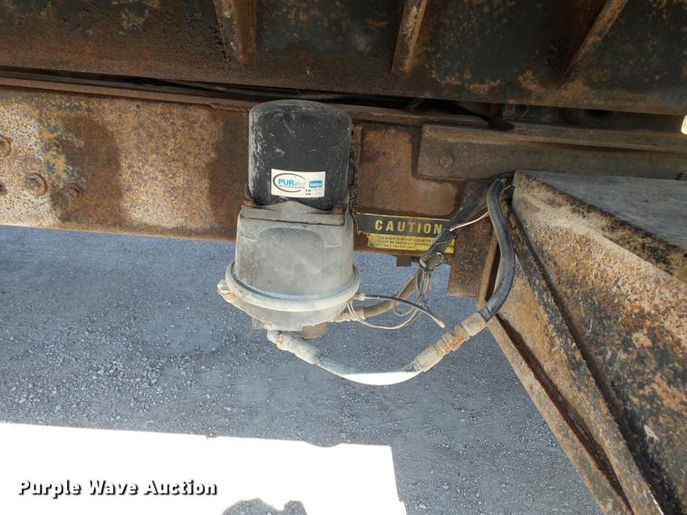 image for item DE7779 1988 Ford L9000 dump truck