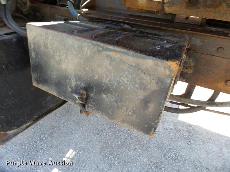 image for item DE7779 1988 Ford L9000 dump truck