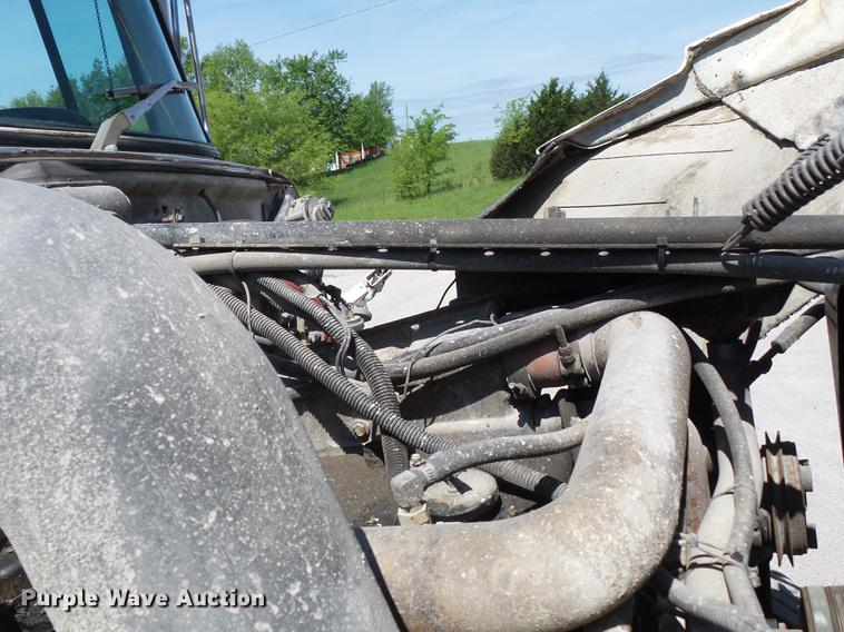 image for item DE7779 1988 Ford L9000 dump truck