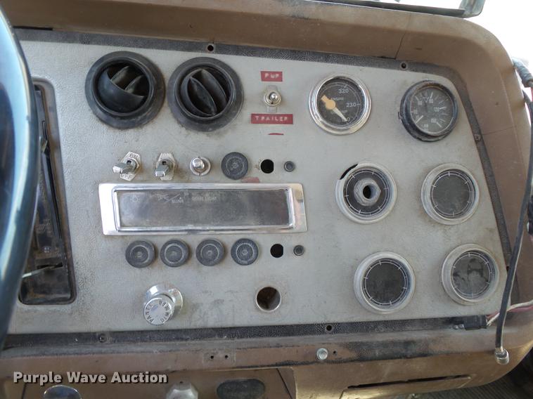 image for item DE7779 1988 Ford L9000 dump truck