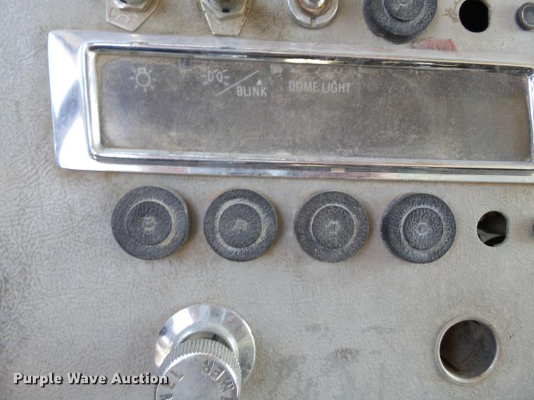 image for item DE7779 1988 Ford L9000 dump truck