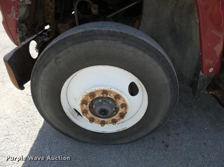 image for item DE7779 1988 Ford L9000 dump truck