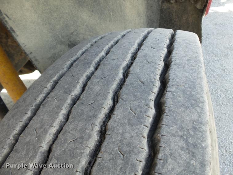 image for item DE7779 1988 Ford L9000 dump truck