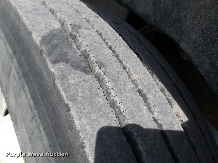 image for item DE7779 1988 Ford L9000 dump truck