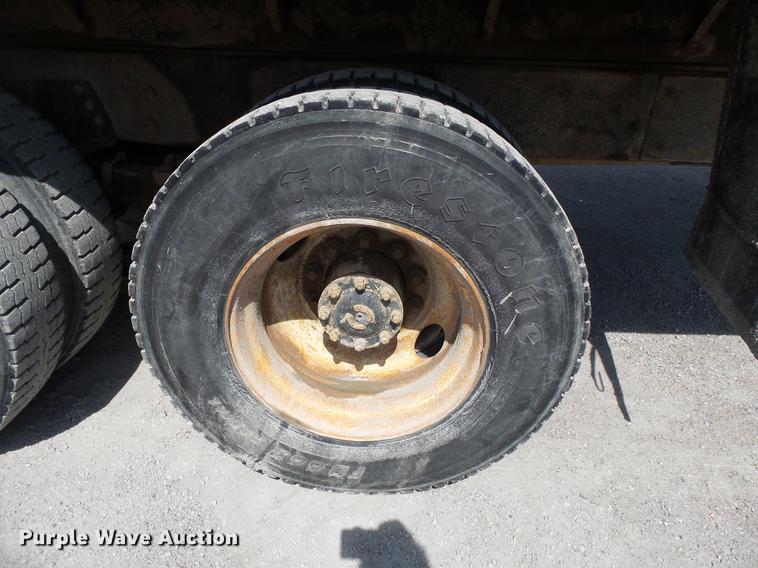 image for item DE7779 1988 Ford L9000 dump truck