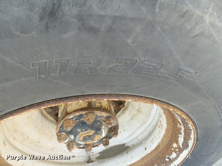 image for item DE7779 1988 Ford L9000 dump truck