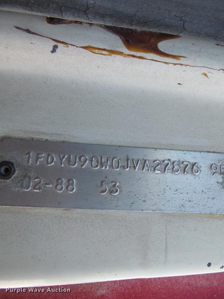 image for item DE7779 1988 Ford L9000 dump truck