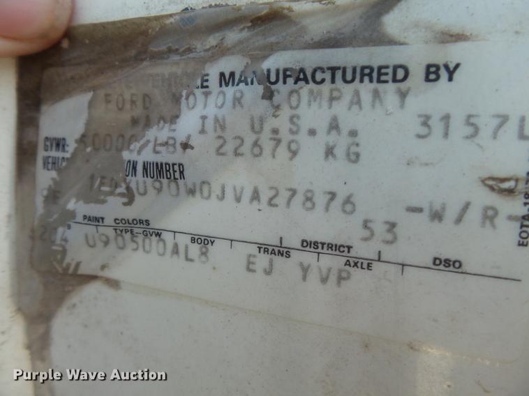 image for item DE7779 1988 Ford L9000 dump truck