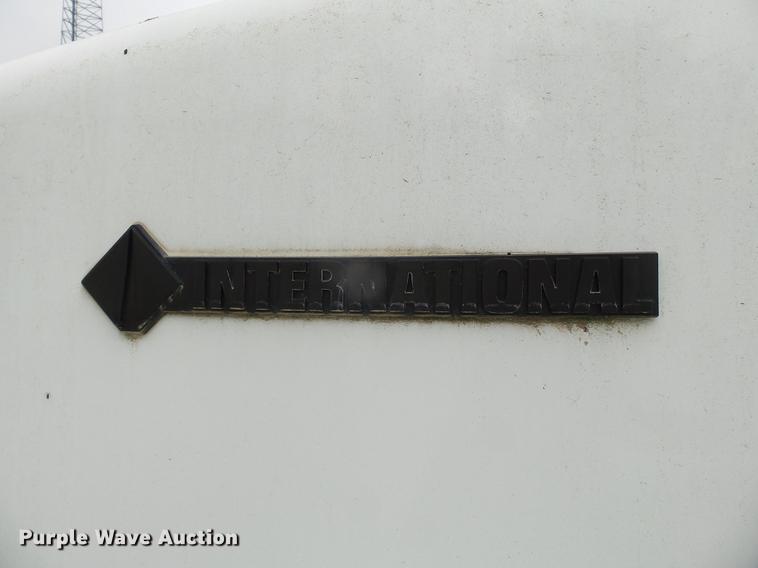 image for item DE7790 1994 International 9200 dump truck