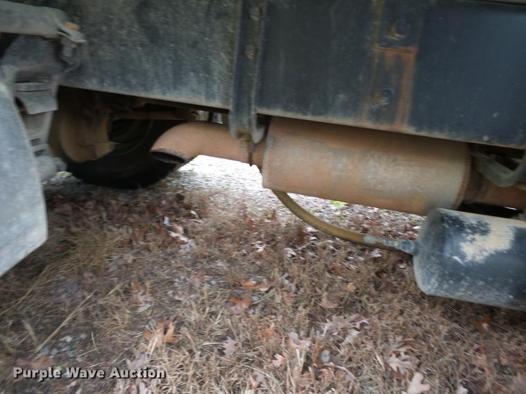 image for item DE7790 1994 International 9200 dump truck