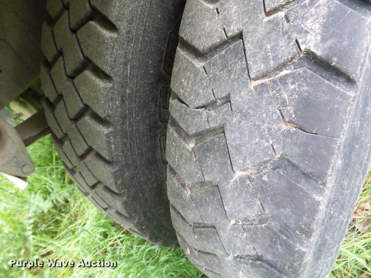 image for item DE7790 1994 International 9200 dump truck