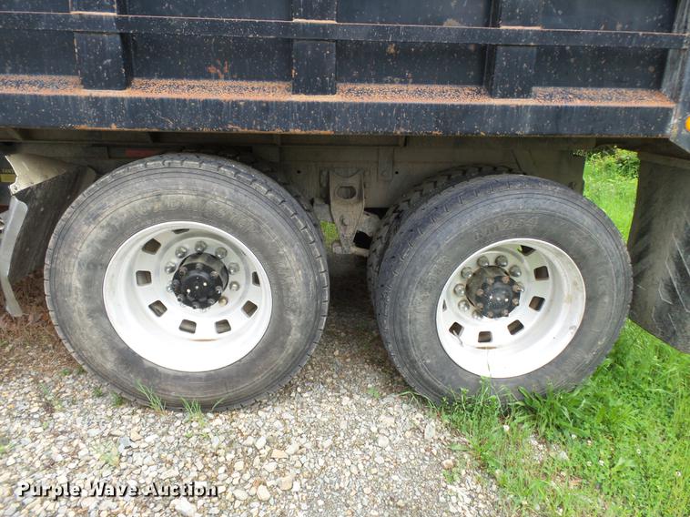 image for item DE7790 1994 International 9200 dump truck