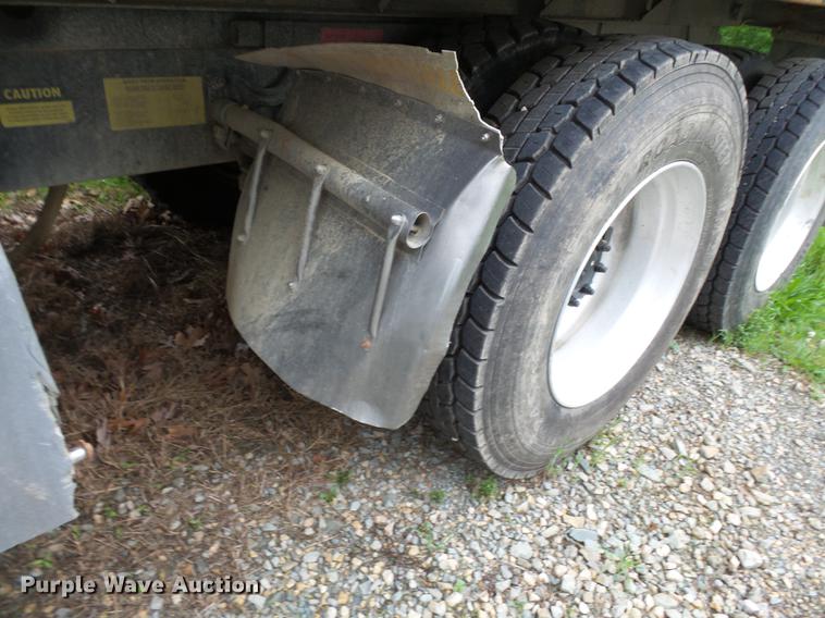 image for item DE7790 1994 International 9200 dump truck