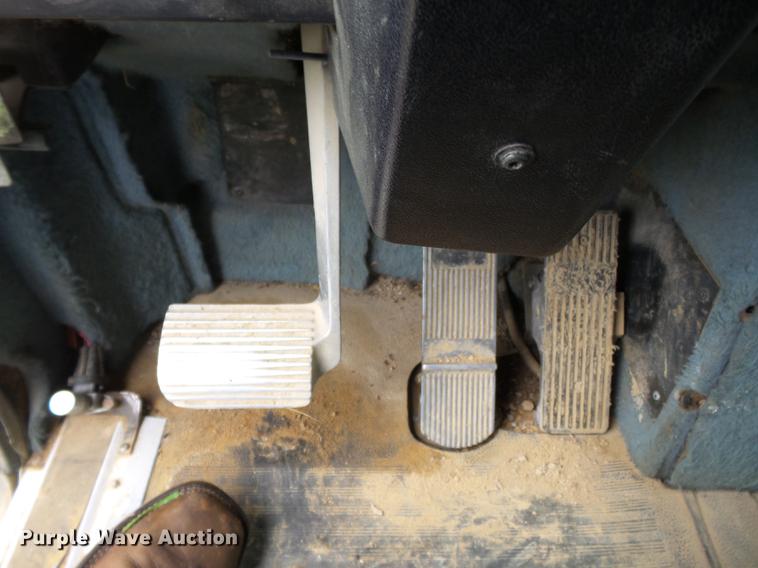 image for item DE7790 1994 International 9200 dump truck