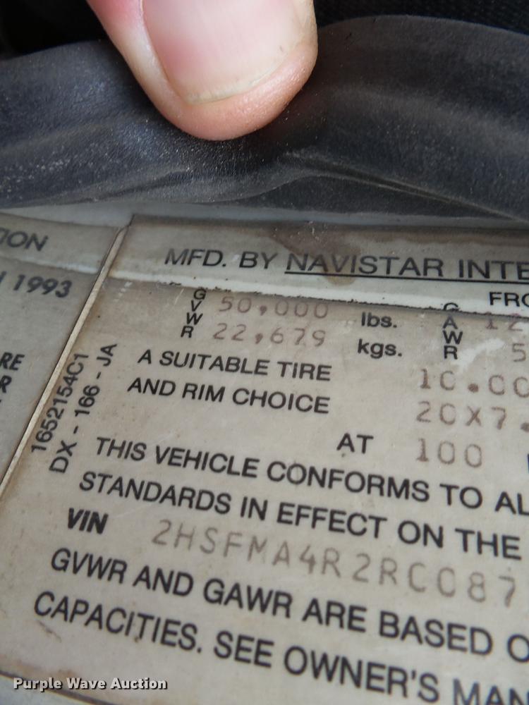 image for item DE7790 1994 International 9200 dump truck