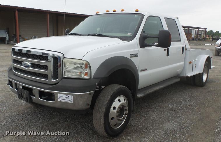 image for item DE7793 2005 Ford F550 Super Duty flatbed truck