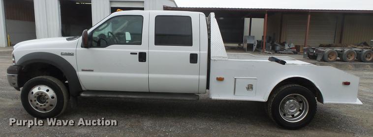image for item DE7793 2005 Ford F550 Super Duty flatbed truck