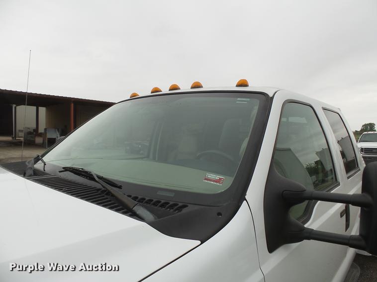 image for item DE7793 2005 Ford F550 Super Duty flatbed truck