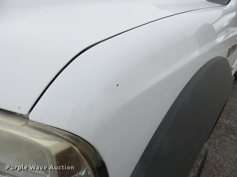 image for item DE7793 2005 Ford F550 Super Duty flatbed truck