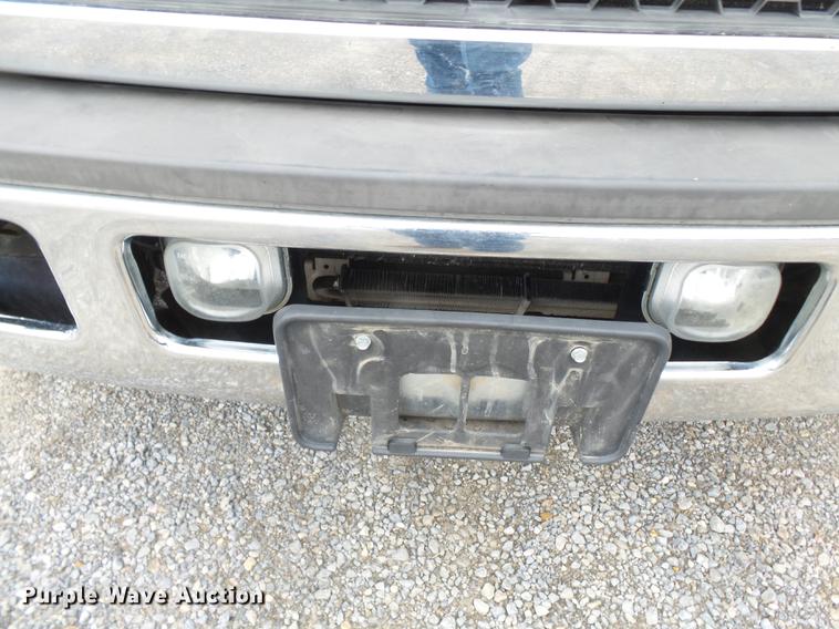 image for item DE7793 2005 Ford F550 Super Duty flatbed truck