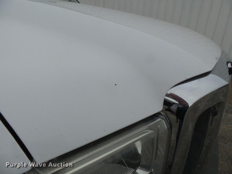 image for item DE7793 2005 Ford F550 Super Duty flatbed truck