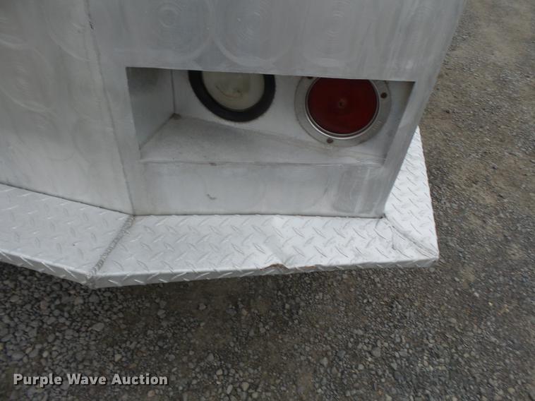 image for item DE7793 2005 Ford F550 Super Duty flatbed truck