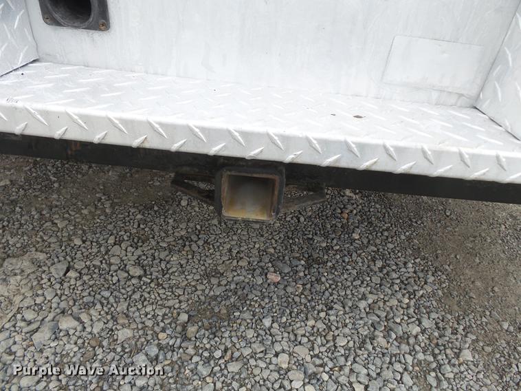 image for item DE7793 2005 Ford F550 Super Duty flatbed truck