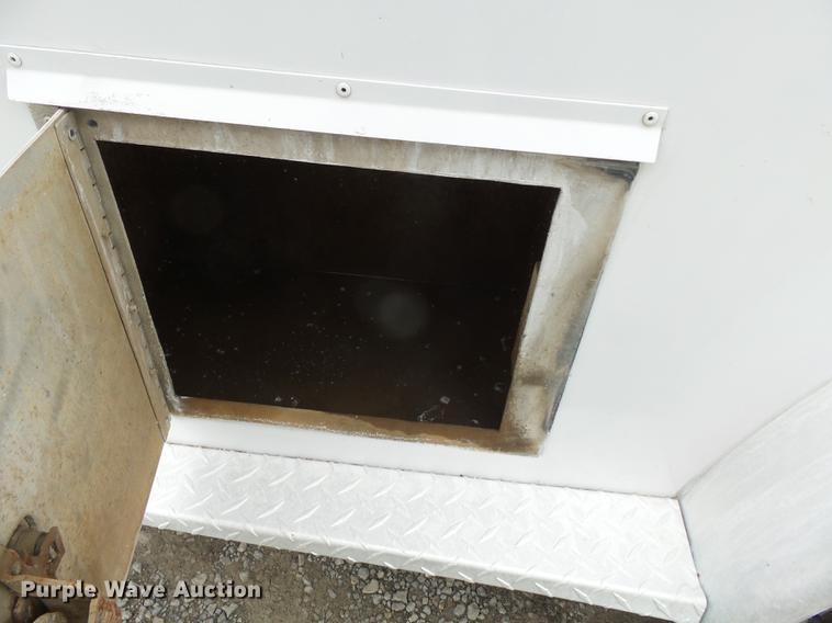 image for item DE7793 2005 Ford F550 Super Duty flatbed truck