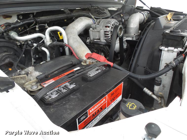 image for item DE7793 2005 Ford F550 Super Duty flatbed truck