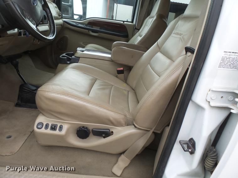 image for item DE7793 2005 Ford F550 Super Duty flatbed truck