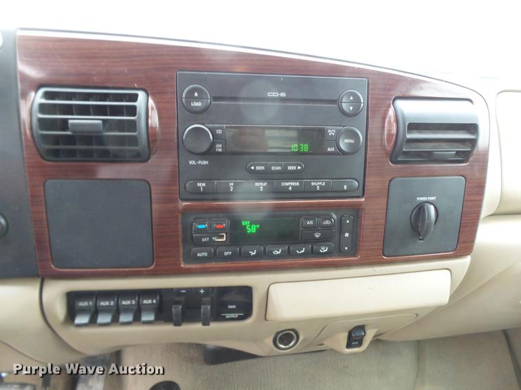 image for item DE7793 2005 Ford F550 Super Duty flatbed truck