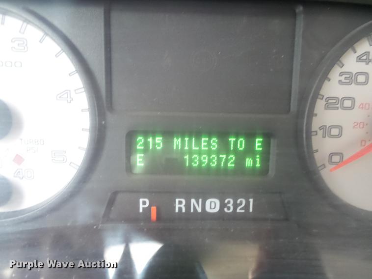 image for item DE7793 2005 Ford F550 Super Duty flatbed truck