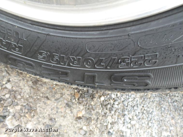 image for item DE7793 2005 Ford F550 Super Duty flatbed truck