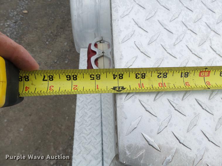 image for item DE7793 2005 Ford F550 Super Duty flatbed truck