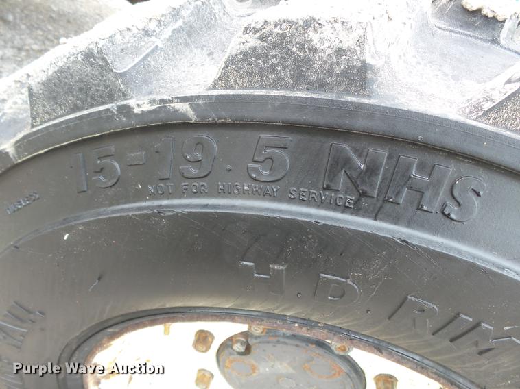 image for item DE7795 Sky Trak 5028 telehandler