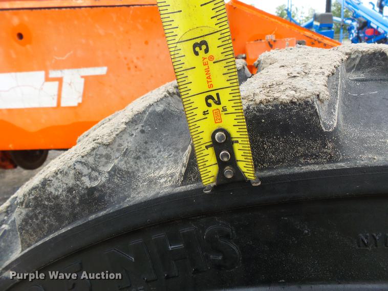 image for item DE7795 Sky Trak 5028 telehandler