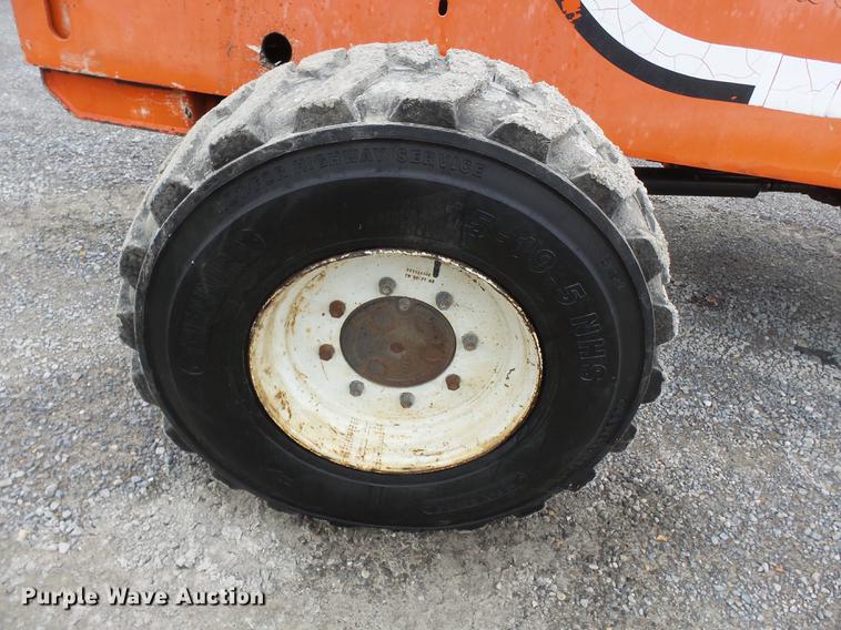 image for item DE7795 Sky Trak 5028 telehandler