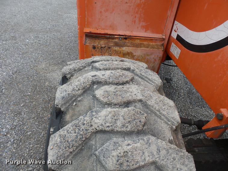 image for item DE7795 Sky Trak 5028 telehandler