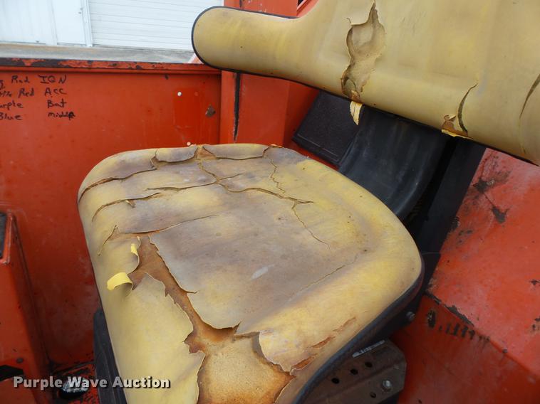 image for item DE7795 Sky Trak 5028 telehandler