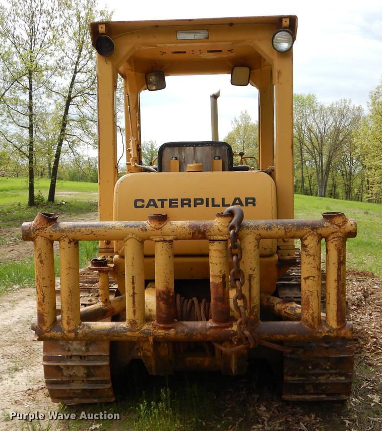 image for item DE8381 Caterpillar 951C track loader