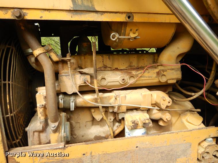 image for item DE8381 Caterpillar 951C track loader