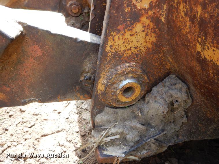 image for item DE8381 Caterpillar 951C track loader