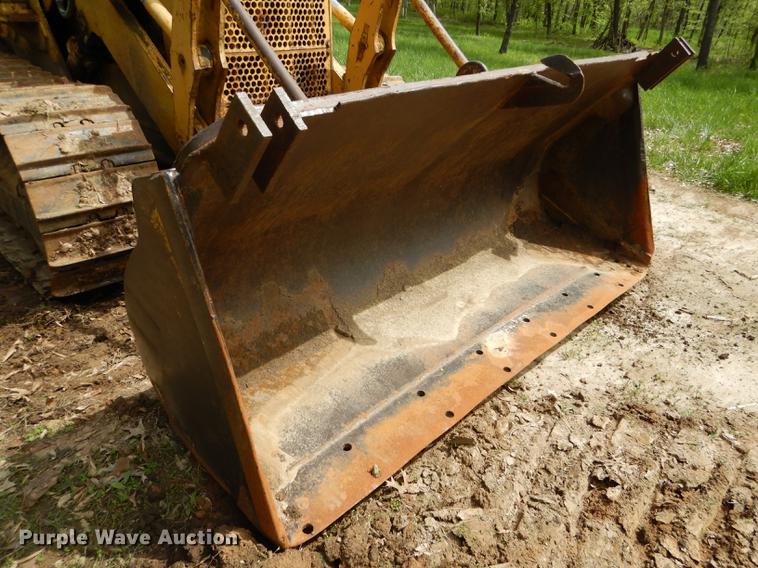 image for item DE8381 Caterpillar 951C track loader