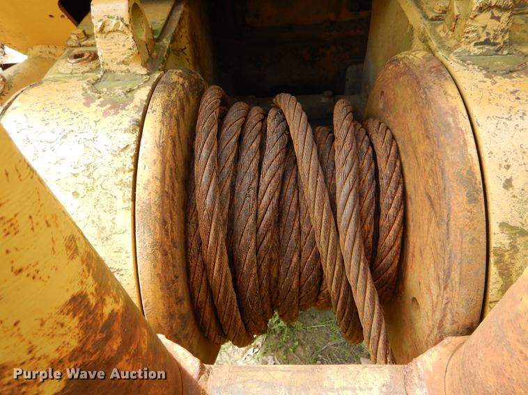 image for item DE8381 Caterpillar 951C track loader