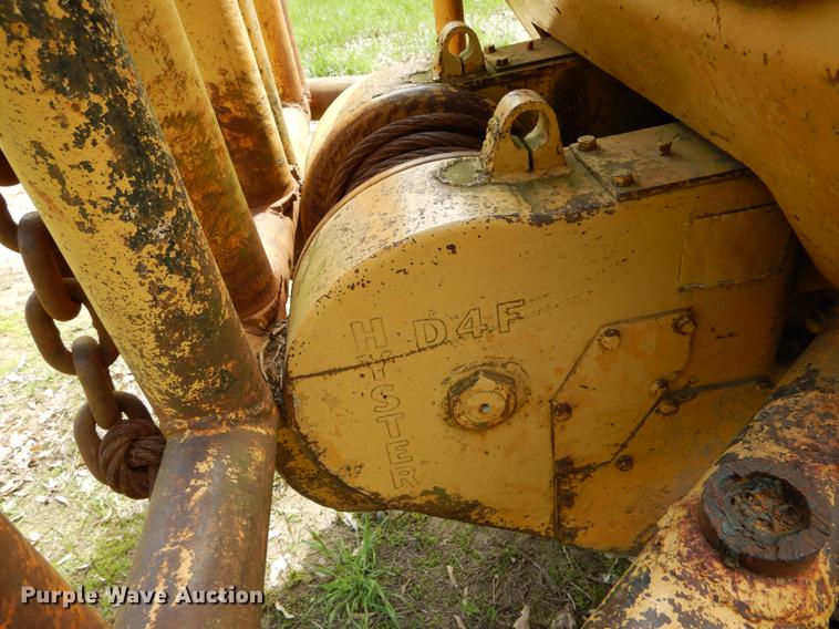 image for item DE8381 Caterpillar 951C track loader