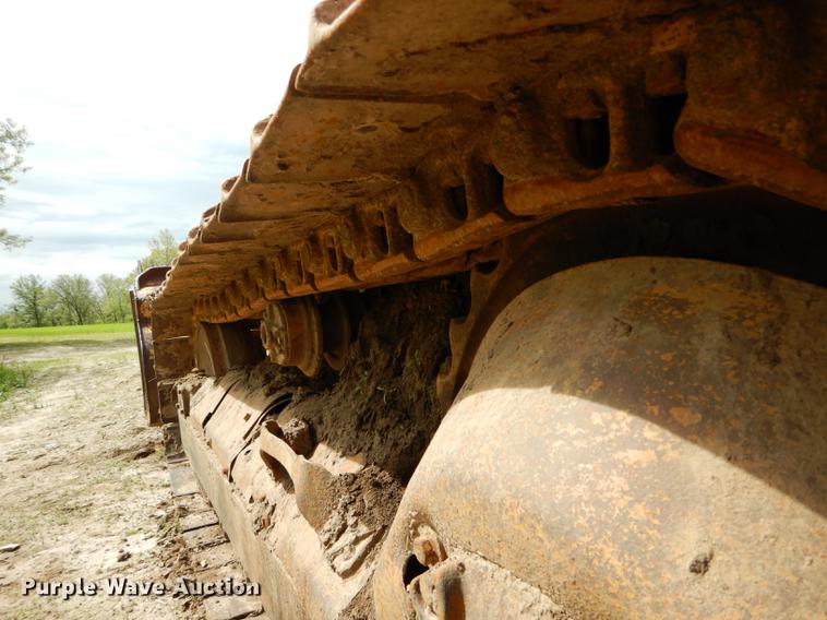 image for item DE8381 Caterpillar 951C track loader