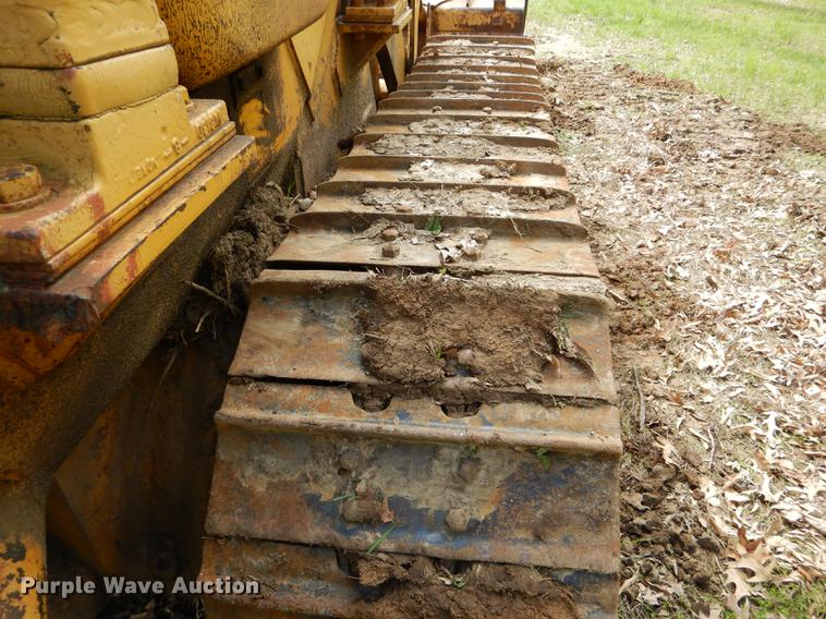 image for item DE8381 Caterpillar 951C track loader