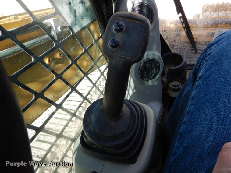 image for item DE8392 2009 Caterpillar 289C skid steer