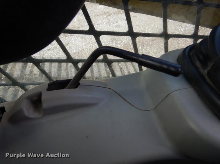 image for item DE8392 2009 Caterpillar 289C skid steer